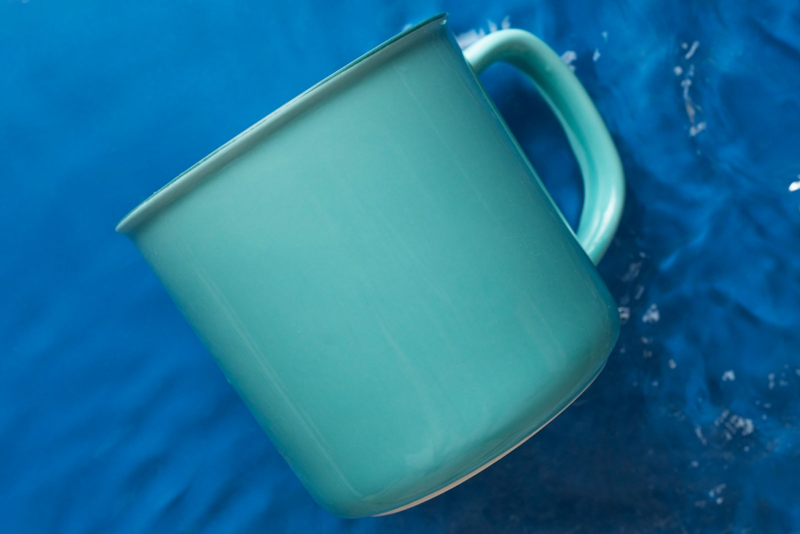 How to Clean Enamel Mugs