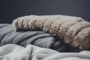 What Is the Best Sherpa Blanket for Ultimate Coziness?